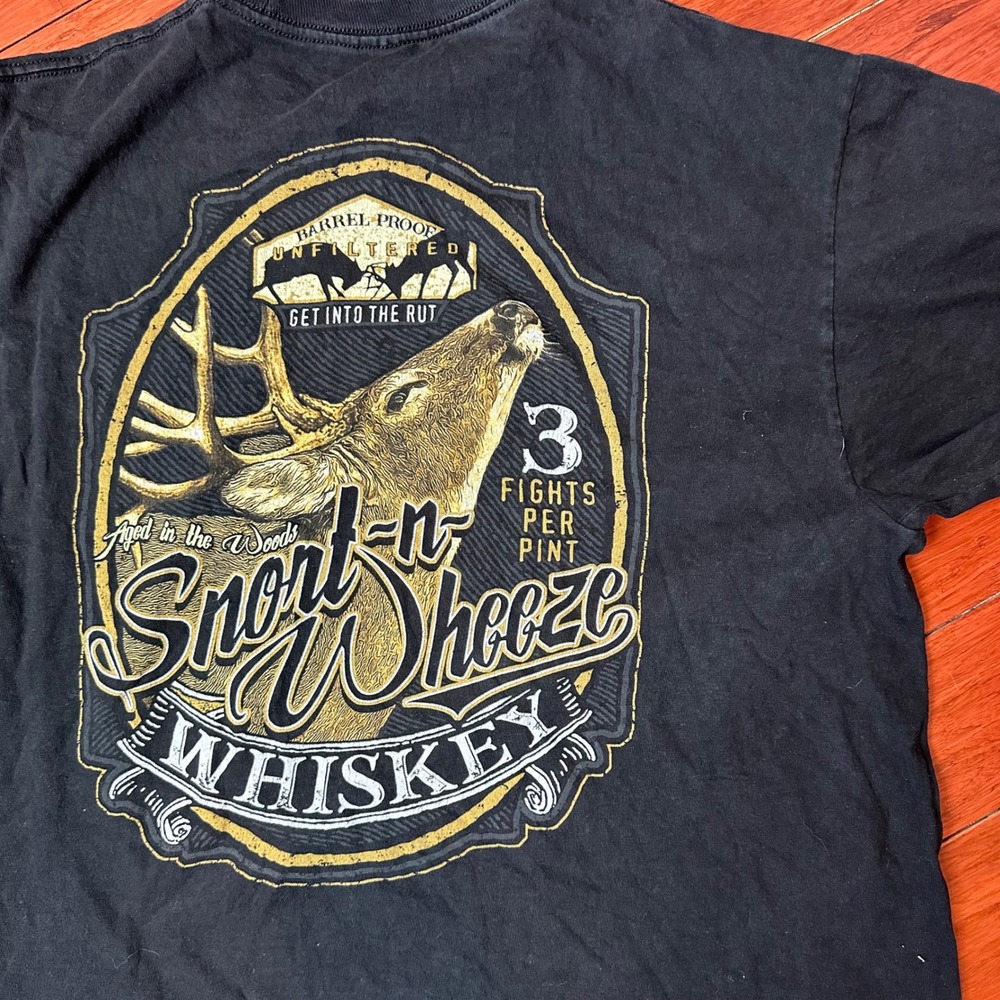 Cabelas Snort-n-Wheeze Whiskey Graphic T-Shirt Mens Large Black Deer Hunting Tee